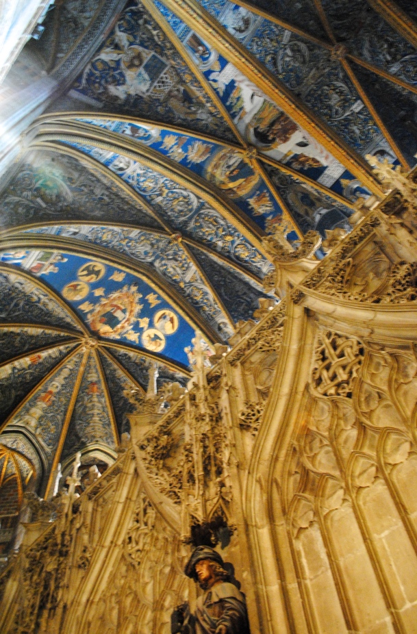Looking up in the incredible Albi Cathedral